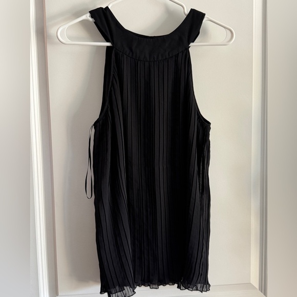 Petite Sophisticate Black Sleeveless Blouse - Picture 3 of 9